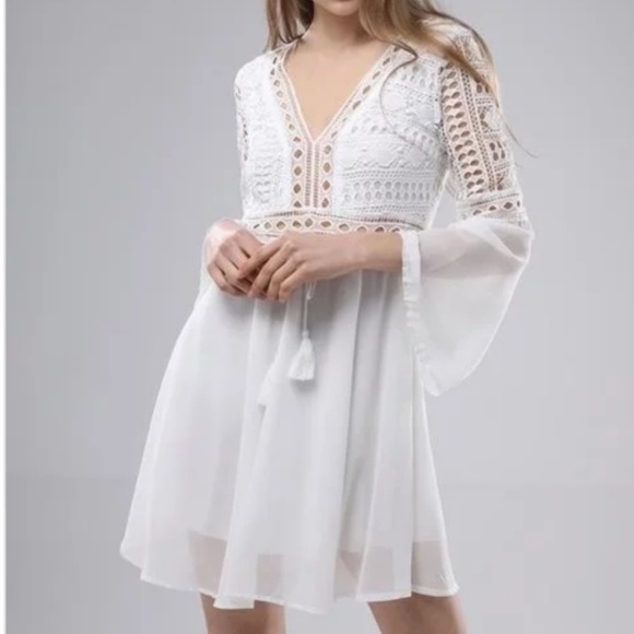 E&J Dresses & Skirts - WHITE  MINI DRESS